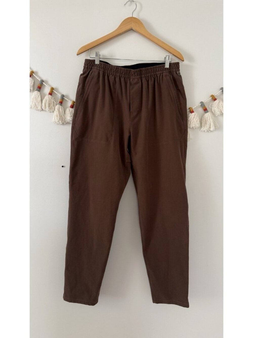 Lululemon Utilitech Pull On Classic Fit Pant Dark Mocha 30” Casual Fall Men’s L